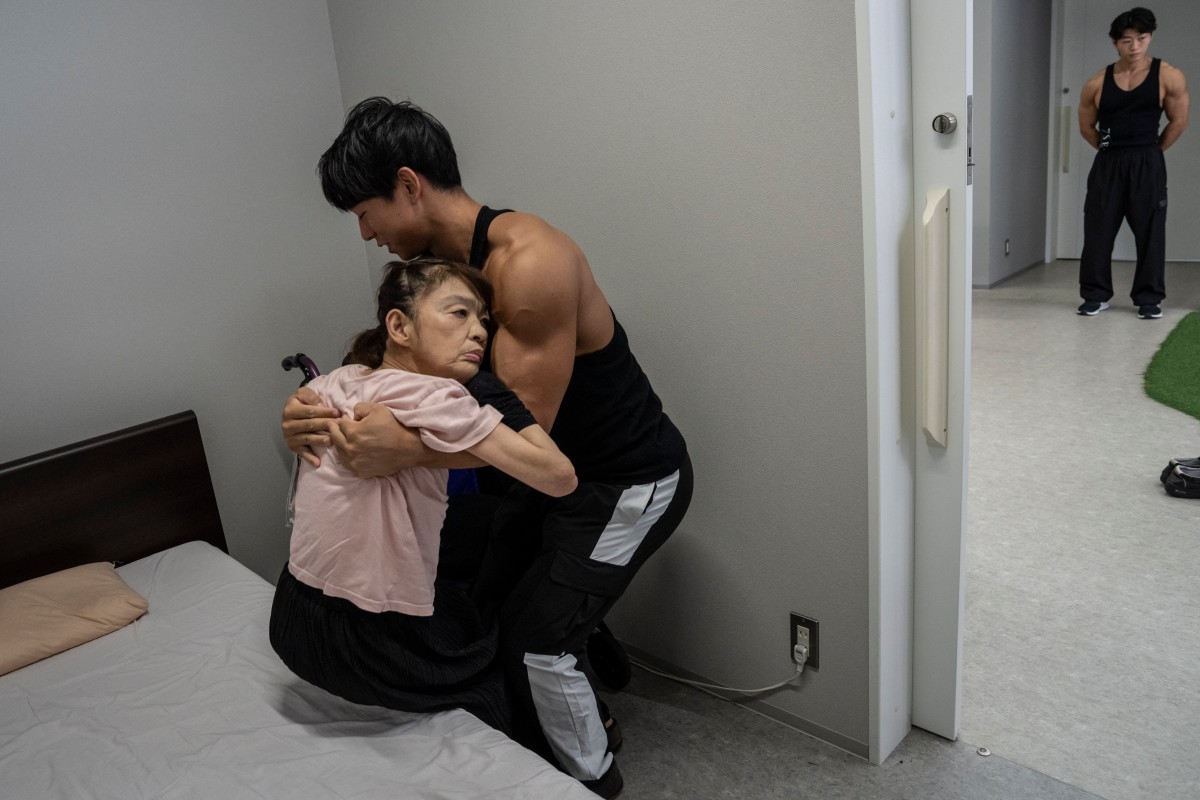 En Japón, los culturistas usan también su fuerza para los cuidados sanitarios En Japón, los culturistas usan también su fuerza para los cuidados sanitarios
