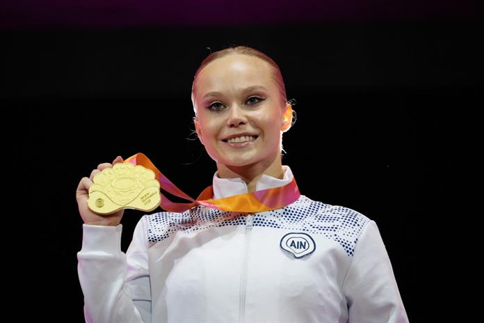 Tras el concurso general, la rusa Angelina Melnikova gana oro mundial en salto Tras el concurso general, la rusa Angelina Melnikova gana oro mundial en salto