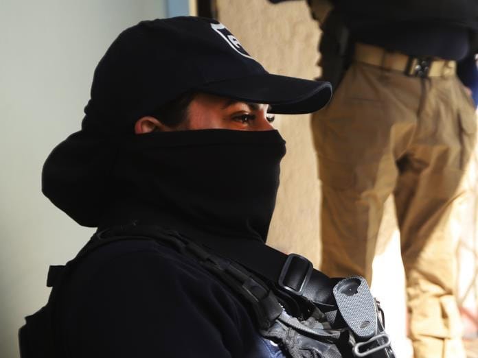Mujer se manifiesta por su compañera desaparecida y resulta lesionada por policías Mujer se manifiesta por su compañera desaparecida y resulta lesionada por policías