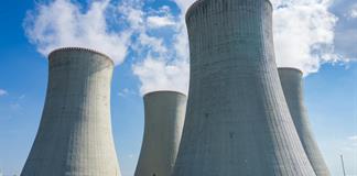 Gobierno de EEUU anuncia acuerdo de USD 80.000 millones para generar energía nuclear para la IA