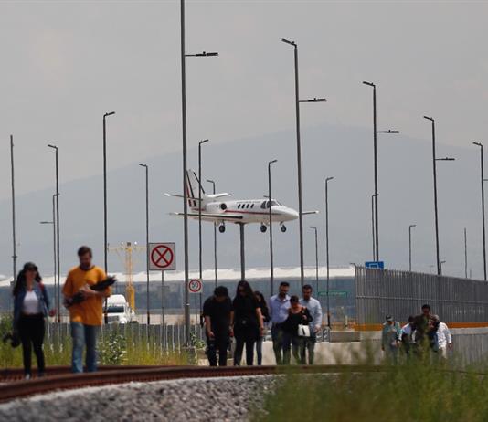 Pilotos piden a México actuar con "urgencia" ante cancelación de vuelos por parte de EEUU