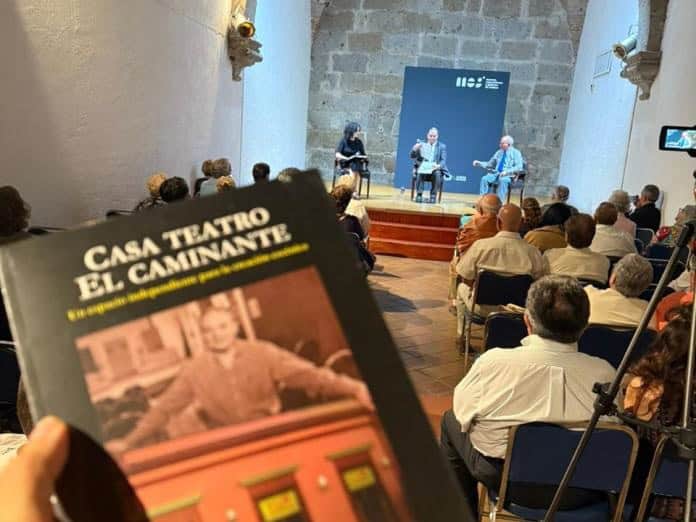 Héctor Monteón plasma en un libro la historia de Casa Teatro El Caminante Héctor Monteón plasma en un libro la historia de Casa Teatro El Caminante