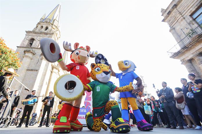 Las mascotas Zayu, Cluth y Maple son presentadas en Guadalajara Las mascotas Zayu, Cluth y Maple son presentadas en Guadalajara