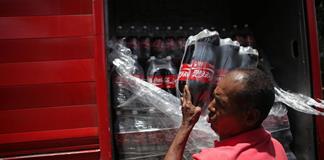 ONG celebran alza a impuesto de bebidas y tabaco en México, lamentan exclusión de alcohol