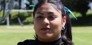 Estudiantes rompen estereotipos de género y "transforman su mente" con el rugby femenino