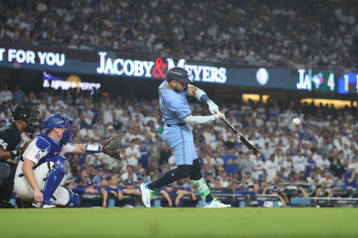 Azulejos arrollan a Dodgers y acarician su primera Serie Mundial en 32 años Azulejos arrollan a Dodgers y acarician su primera Serie Mundial en 32 años