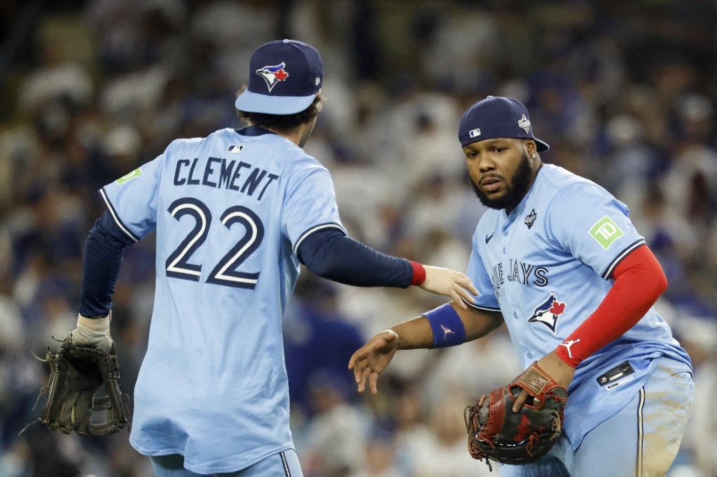 Azulejos arrollan a Dodgers y acarician su primera Serie Mundial en 32 años Azulejos arrollan a Dodgers y acarician su primera Serie Mundial en 32 años