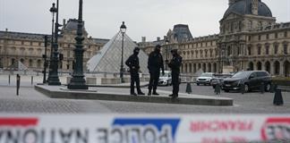 El museo del Louvre instalará dispositivos antiintrusión antes de fin de año