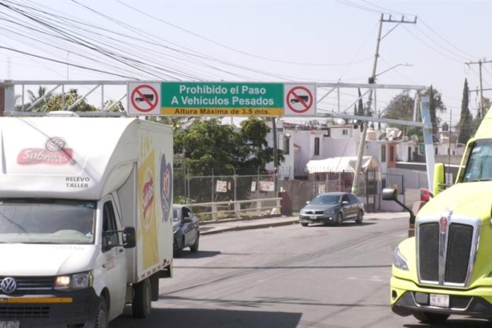 Vecinos de Olivos II acusan sabotaje contra los arcos que frenan el paso de tráileres Vecinos de Olivos II acusan sabotaje contra los arcos que frenan el paso de tráileres