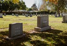 Católicos, evangélicos, musulmanes, judíos... Ritos y enterramientos según la confesión Católicos, evangélicos, musulmanes, judíos... Ritos y enterramientos según la confesión