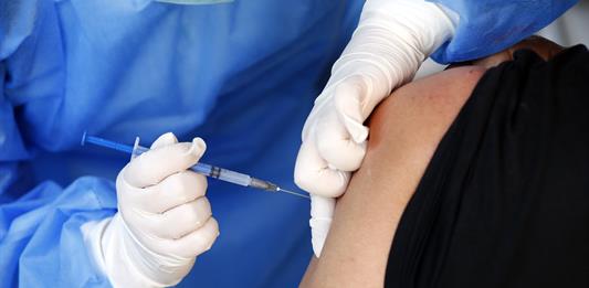 Aumentarán personal de vacunación para combatir alza en casos de sarampión en Jalisco