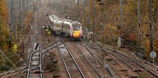 Acusan de intento de asesinato al sospechoso del ataque en un tren en Inglaterra Acusan de intento de asesinato al sospechoso del ataque en un tren en Inglaterra