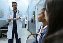 La contratación de médicos extranjeros en los países desarrollados es cada vez mayor