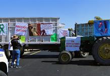 Agricultores mexicanos bloquean vías tras no llegar a un acuerdo sobre precio del maíz
