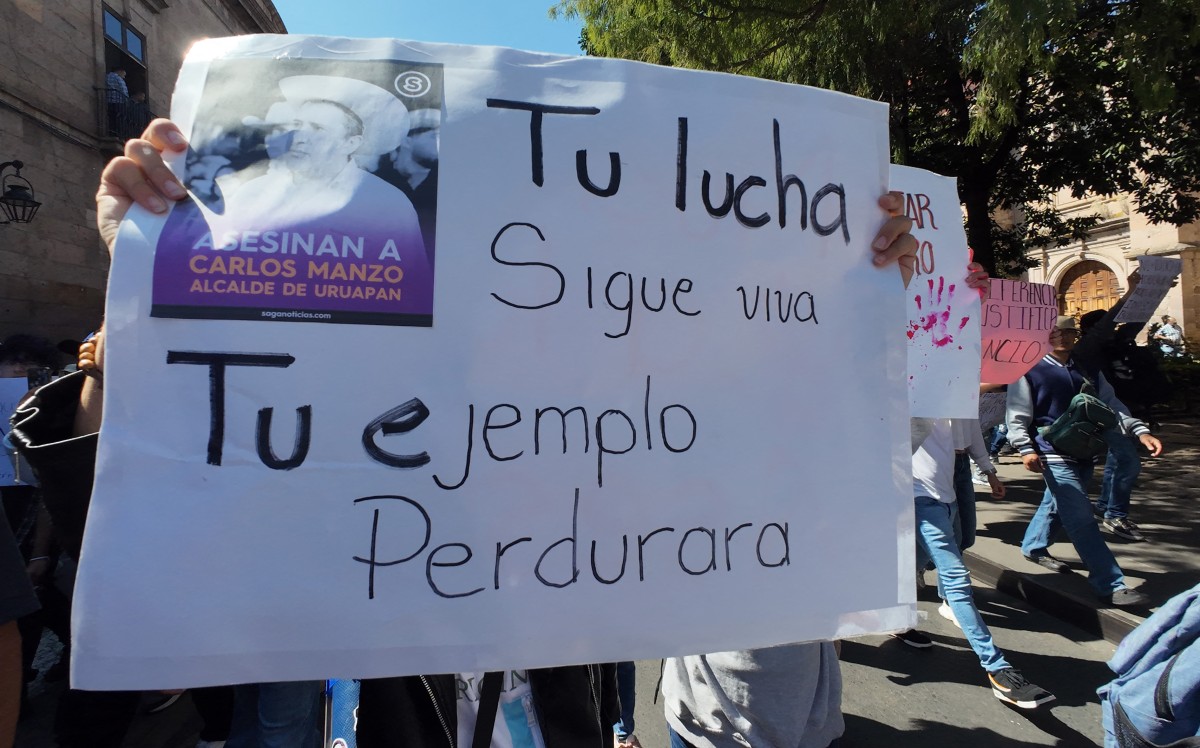 Asesinato de un alcalde mexicano cuestiona la estrategia anticrimen de Sheinbaum Asesinato de un alcalde mexicano cuestiona la estrategia anticrimen de Sheinbaum