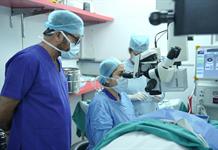 Equipo médico chino realiza cirugía ocular robótica remota mediante 5G a más de 4.000 km de distancia Equipo médico chino realiza cirugía ocular robótica remota mediante 5G a más de 4.000 km de distancia