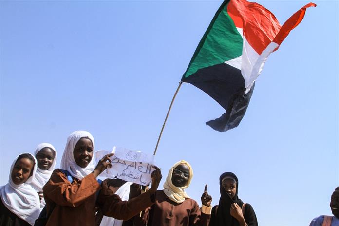 Ministro de Defensa sudanés aboga por seguir luchando tras propuesta de tregua de EEUU Ministro de Defensa sudanés aboga por seguir luchando tras propuesta de tregua de EEUU