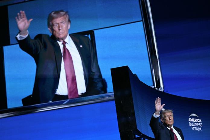 Corte Suprema comienza a debatir los aranceles de Trump Corte Suprema comienza a debatir los aranceles de Trump