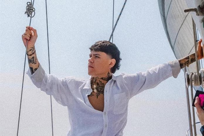 Junior H ofrece disculpas y asegura que su música hablará de amor y no de violencia Junior H ofrece disculpas y asegura que su música hablará de amor y no de violencia