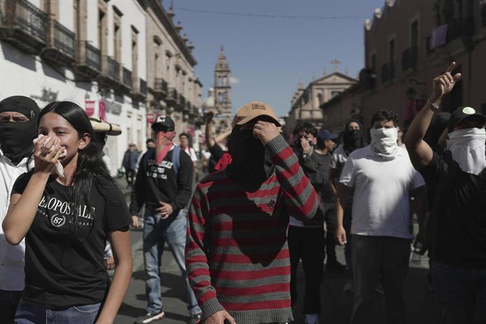 México registra el tercer día consecutivo de manifestaciones tras el asesinato de alcalde México registra el tercer día consecutivo de manifestaciones tras el asesinato de alcalde