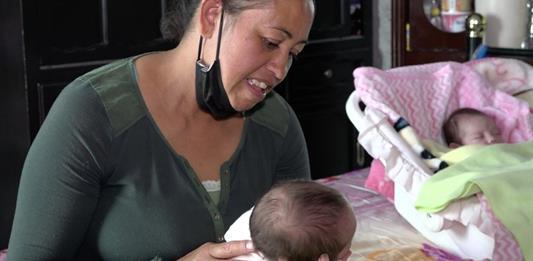 Mujeres mexicanas dedican el doble de tiempo al cuidado no remunerado que al trabajo formal