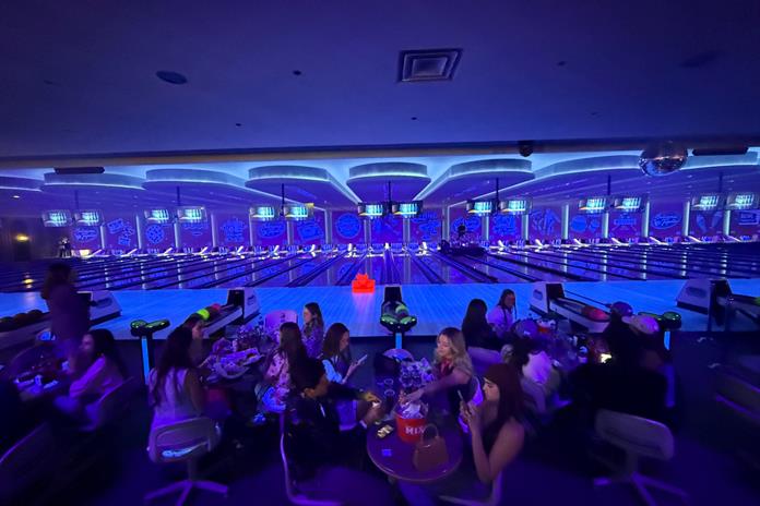 Invitados estrenan las instalaciones del renovado Bolerama Tapatío antes de su reapertura al público Invitados estrenan las instalaciones del renovado Bolerama Tapatío antes de su reapertura al público