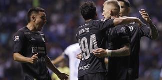 El Cruz Azul defiende su liderato del Apertura ante los Pumas de Keylor Navas