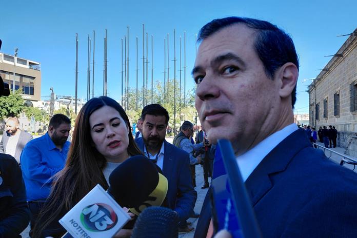 Diego Monraz defiende regulación de grúas y acusa a ex monopolio de buscar desprestigiarlo Diego Monraz defiende regulación de grúas y acusa a ex monopolio de buscar desprestigiarlo