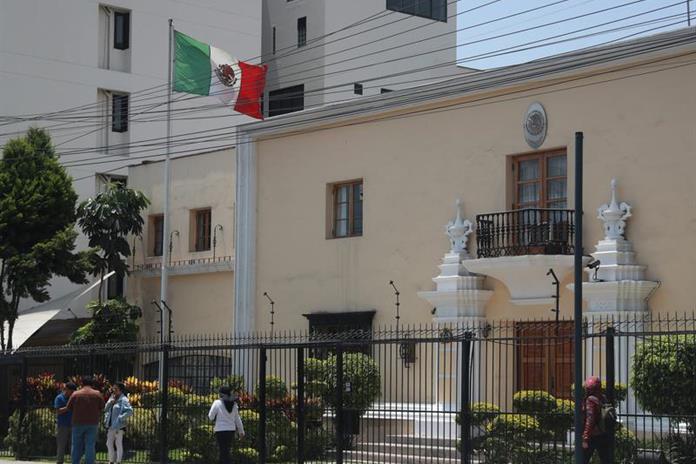 Decisión de Perú de romper lazos diplomáticos con México reaviva debate sobre derecho de asilo en América Latina Decisión de Perú de romper lazos diplomáticos con México reaviva debate sobre derecho de asilo en América Latina