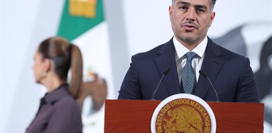 Secretario de Seguridad Omar García Harfuch recibe al director del FBI para fortalecer cooperación