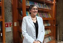 Por su trayectoria y aportes como historiadora, Angélica Peregrina recibe la Presea Alfonso de Alba Por su trayectoria y aportes como historiadora, Angélica Peregrina recibe la Presea Alfonso de Alba