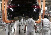 La producción de vehículos en México cae el 0,69 % en los primeros diez meses del año La producción de vehículos en México cae el 0,69 % en los primeros diez meses del año