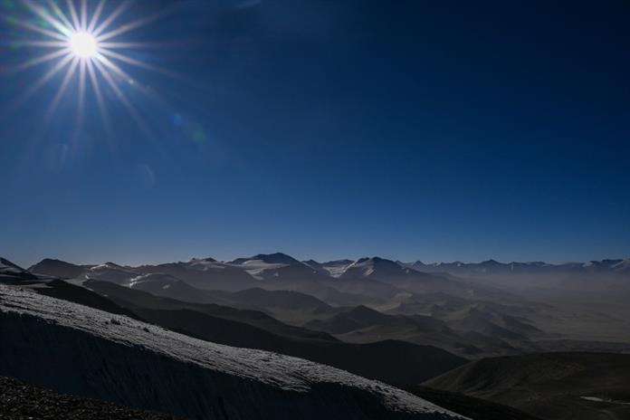 Buscando los secretos del clima en la intimidad de un remoto glaciar Buscando los secretos del clima en la intimidad de un remoto glaciar