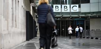 Trump amenaza a la BBC con demanda de 1.000 millones de dólares tras montaje engañoso de un discurso suyo