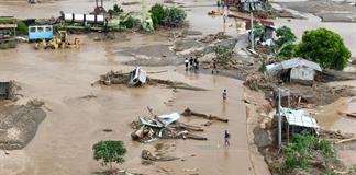 Tifón Fung-wong inunda ciudades filipinas y deja cinco muertos a su paso Tifón Fung-wong inunda ciudades filipinas y deja cinco muertos a su paso