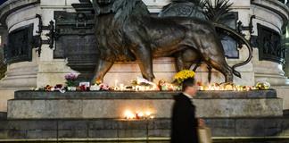 Diez años de reconstrucción para las víctimas de los atentados de París de 2015 Diez años de reconstrucción para las víctimas de los atentados de París de 2015