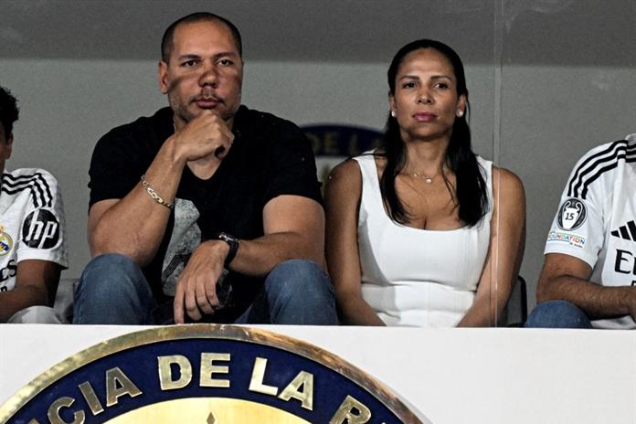 Los Bukele extienden su poder también en el fútbol salvadoreño Los Bukele extienden su poder también en el fútbol salvadoreño