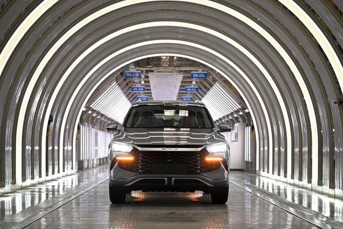 Prevén estancamiento de venta de vehículos ligeros en México en 2026 por incertidumbre global