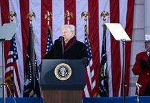 Trump reivindica una gran victoria por acuerdo para poner fin a cierre del gobierno