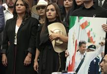 El 43 % de michoacanos votaría por viuda de Carlos Manzo a gobernadora, según sondeo