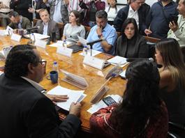 Comisión de Hacienda aprueba alzas en Tablas de Valores para 121 municipios