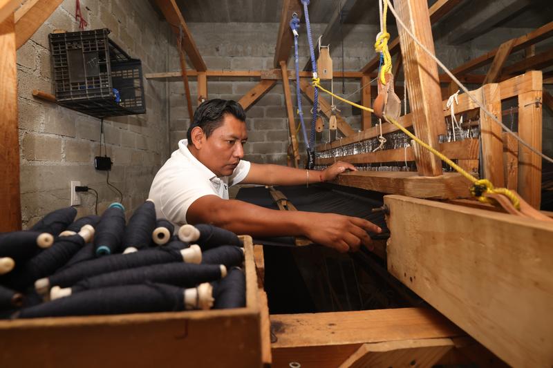 Alianza de artesanos zapotecas impulsa renovación textil en Oaxaca Alianza de artesanos zapotecas impulsa renovación textil en Oaxaca