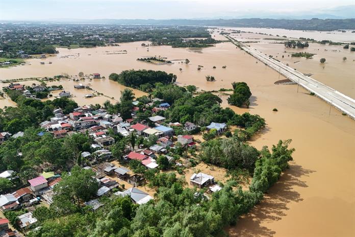 Filipinas se recupera de la devastación por el tifón que dejó 25 muertos