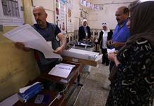Irak comienza a votar en elecciones generales, en raro momento de calma