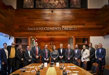 La UdeG y el ISSSTE renuevan convenio para que estudiantes presten servicio social