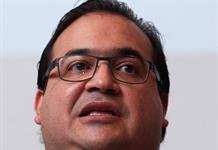 ONG avisa que exgobernador Javier Duarte aún enfrenta denuncia por crímenes de lesa humanidad ONG avisa que exgobernador Javier Duarte aún enfrenta denuncia por crímenes de lesa humanidad