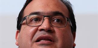 ONG avisa que exgobernador Javier Duarte aún enfrenta denuncia por crímenes de lesa humanidad ONG avisa que exgobernador Javier Duarte aún enfrenta denuncia por crímenes de lesa humanidad