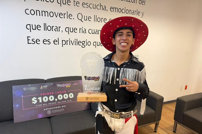 Rugido UDG 2025 corona a Roberto Saucedo Rugido UDG 2025 corona a Roberto Saucedo