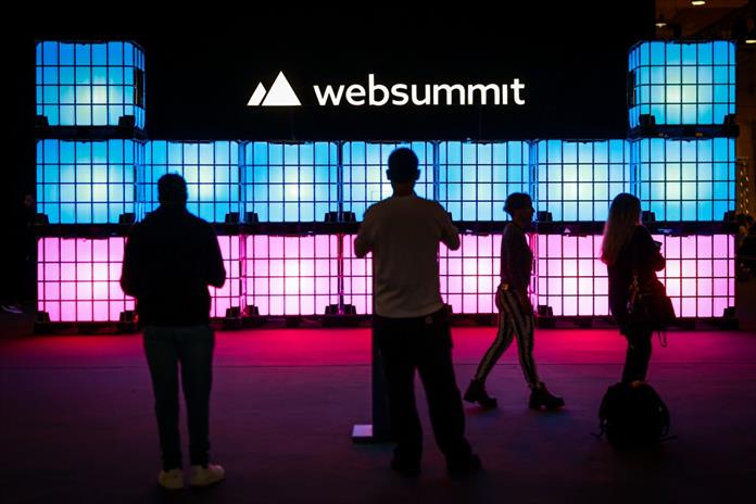 Los robots humanoides todavía están lejos de transformar la industria, según Amazon Robotics Los robots humanoides todavía están lejos de transformar la industria, según Amazon Robotics