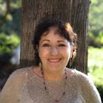 Ultra Violeta Radio - Vi. 14 Nov 2025 - La Dra. Deborah Dultzin Kessler y Cecilia Payne